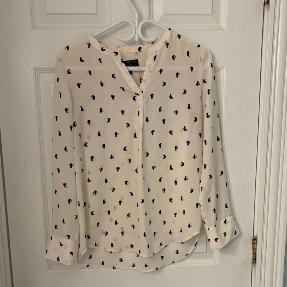 Banana Republic Cream Blouse with Black Pattern